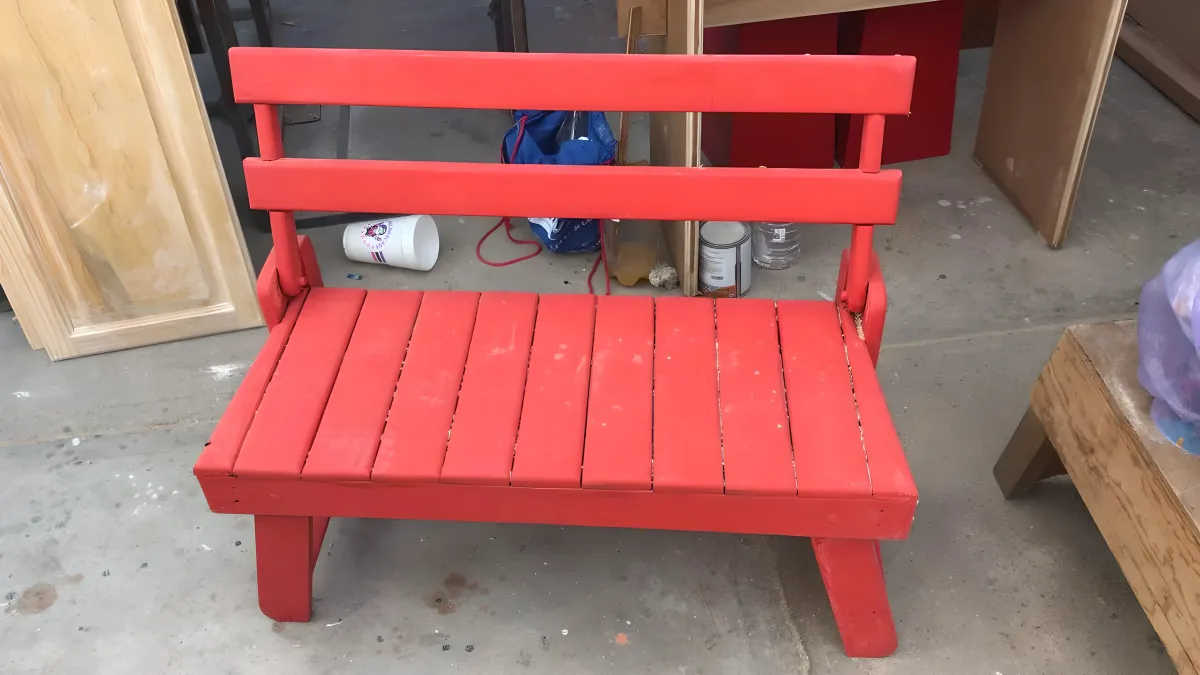 Banca infantil plegable madera roja brillante