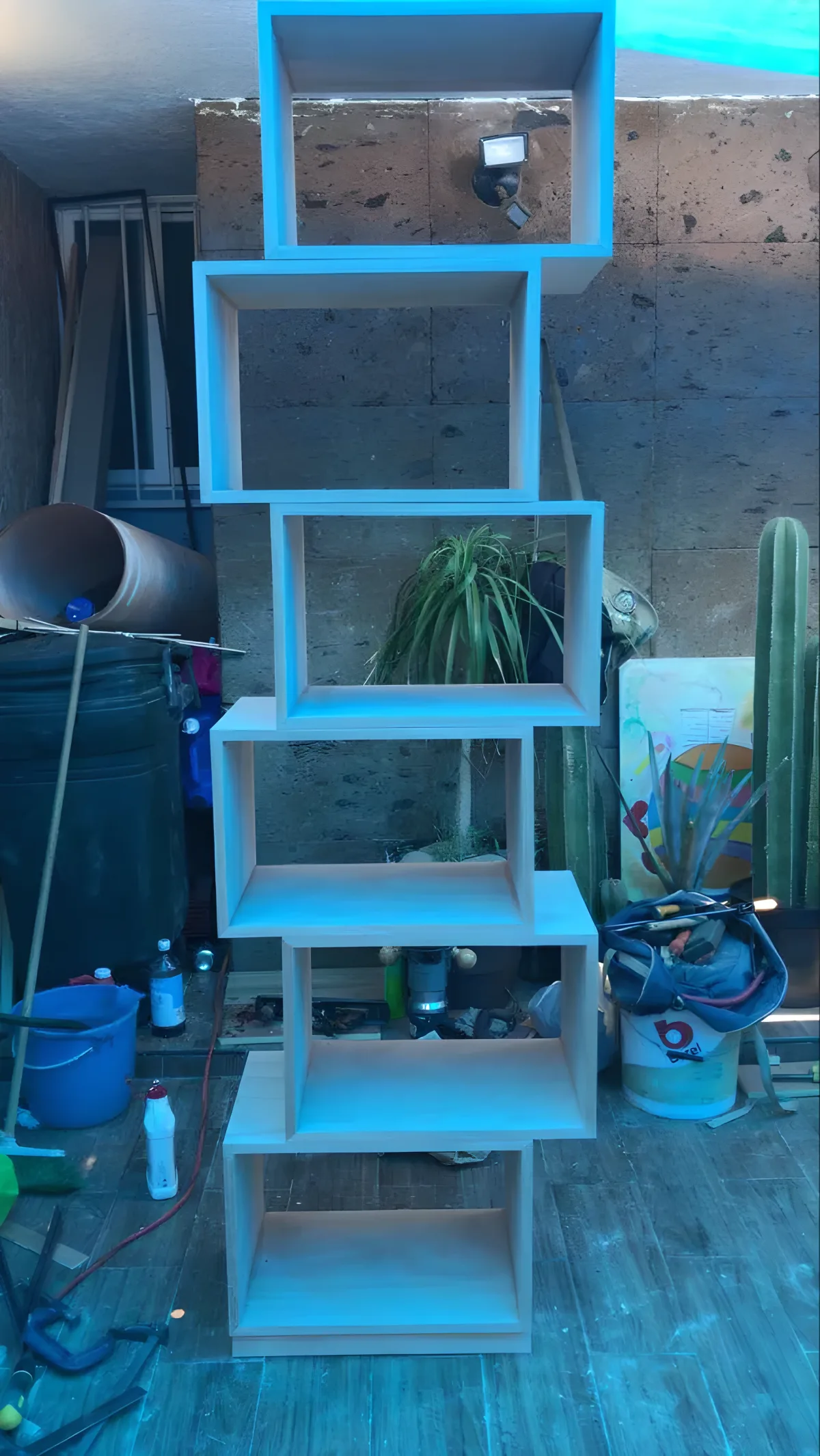 Librero modular asimétrico madera clara