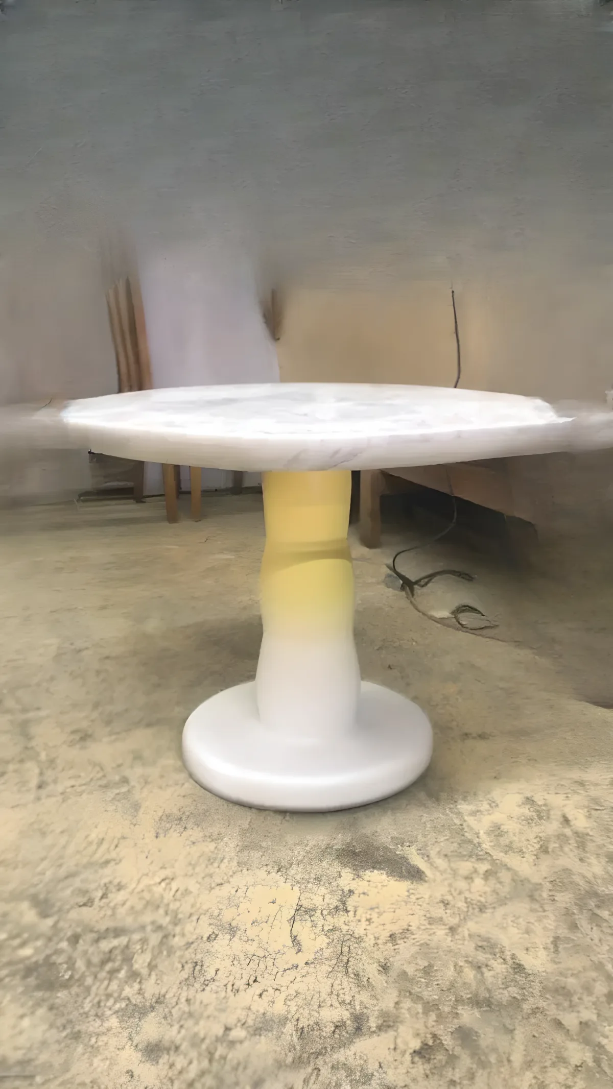 Mesa mármol blanco pedestal degradado amarillo