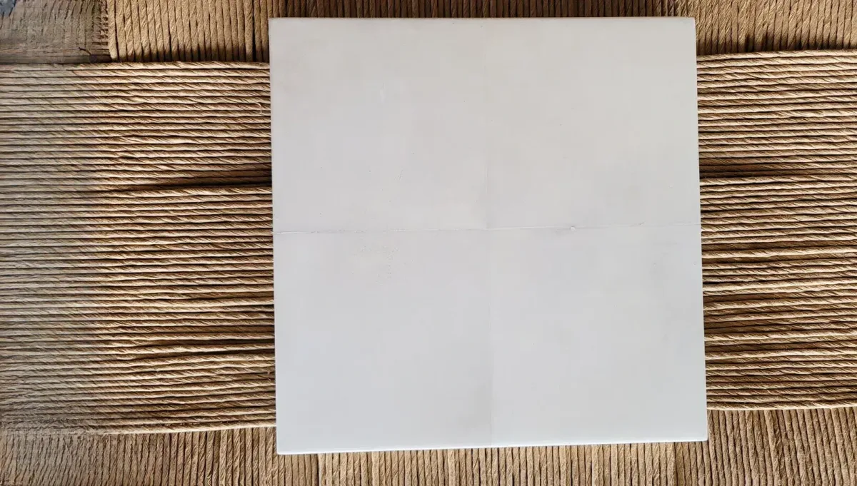 Textura de pergamino genuino blanco hueso natural para ebanistería fina a medida